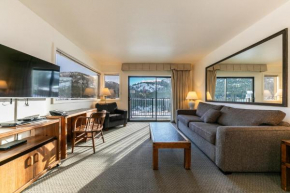 Spacious 1BR Condo w/ Lake View #136 at Donner Lake Village Truckee